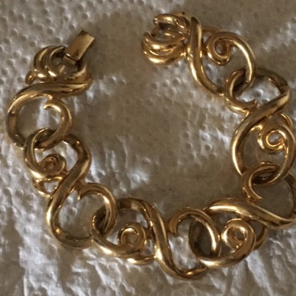 Givenchy Vintage Gold Tone Link Bracelet Stamped copyright - Picture 6 of 6